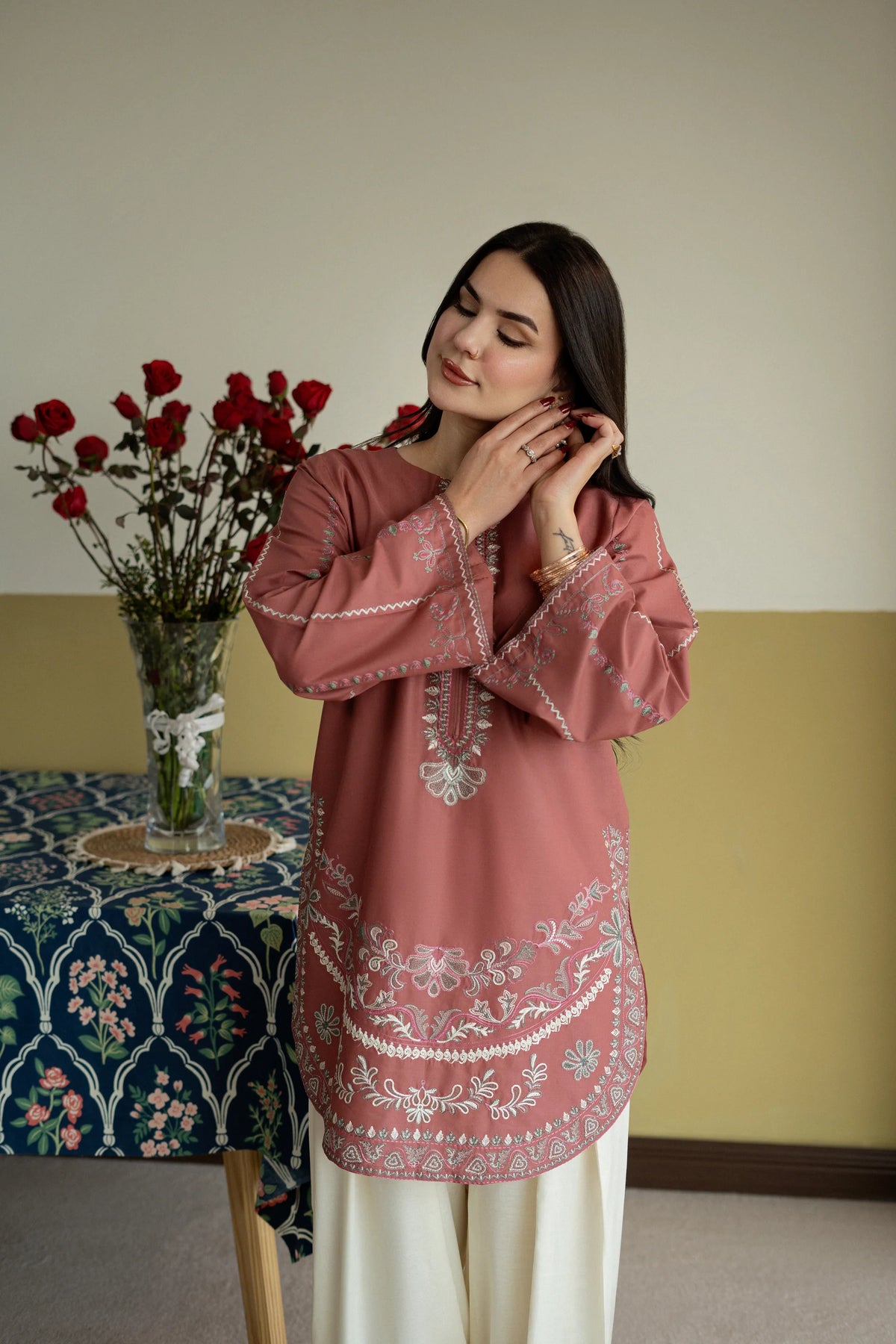 Dusty Rose Embroidered Lawn 2-Piece Suit