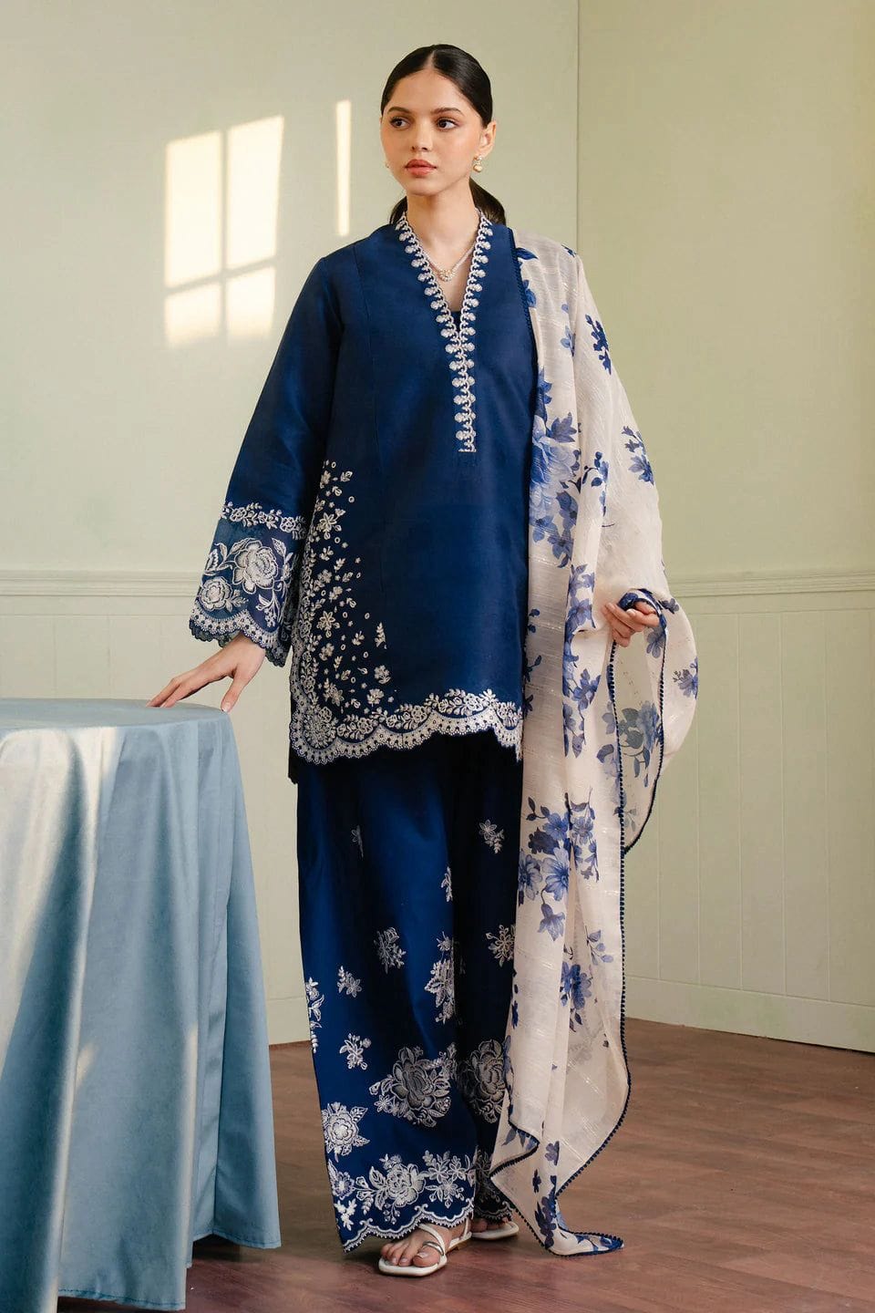 Lilac Elegance Embroidered Lawn 3-Piece Suit